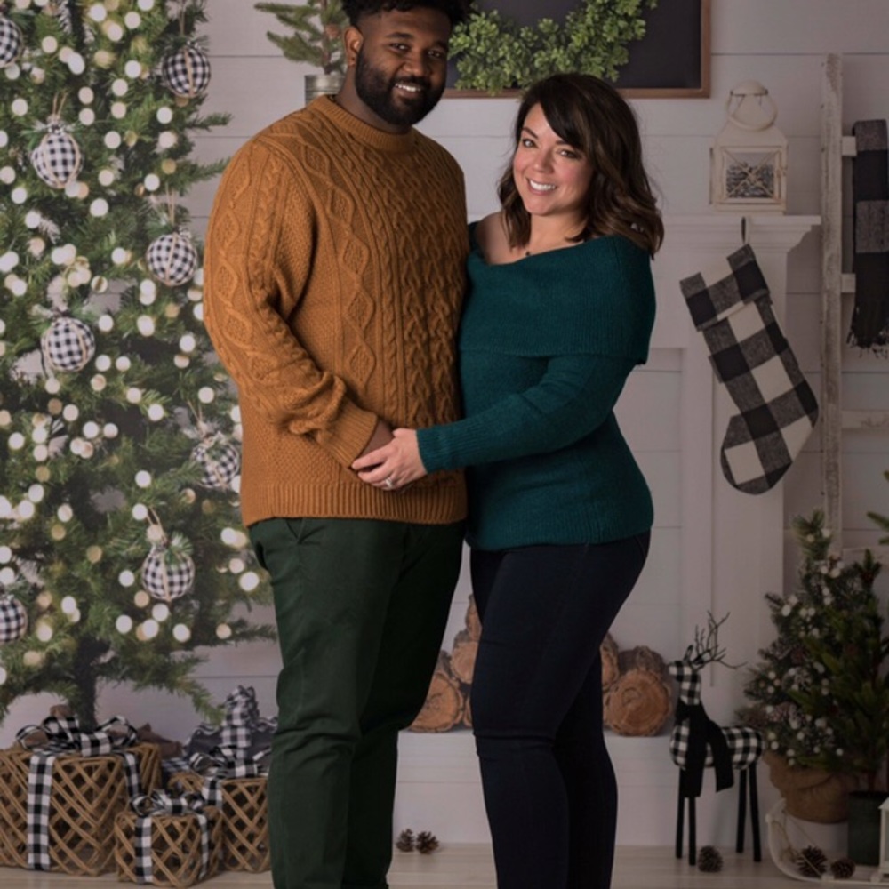 Emerald Green Gap Off Shoulder Sweater - Picture 2 of 6